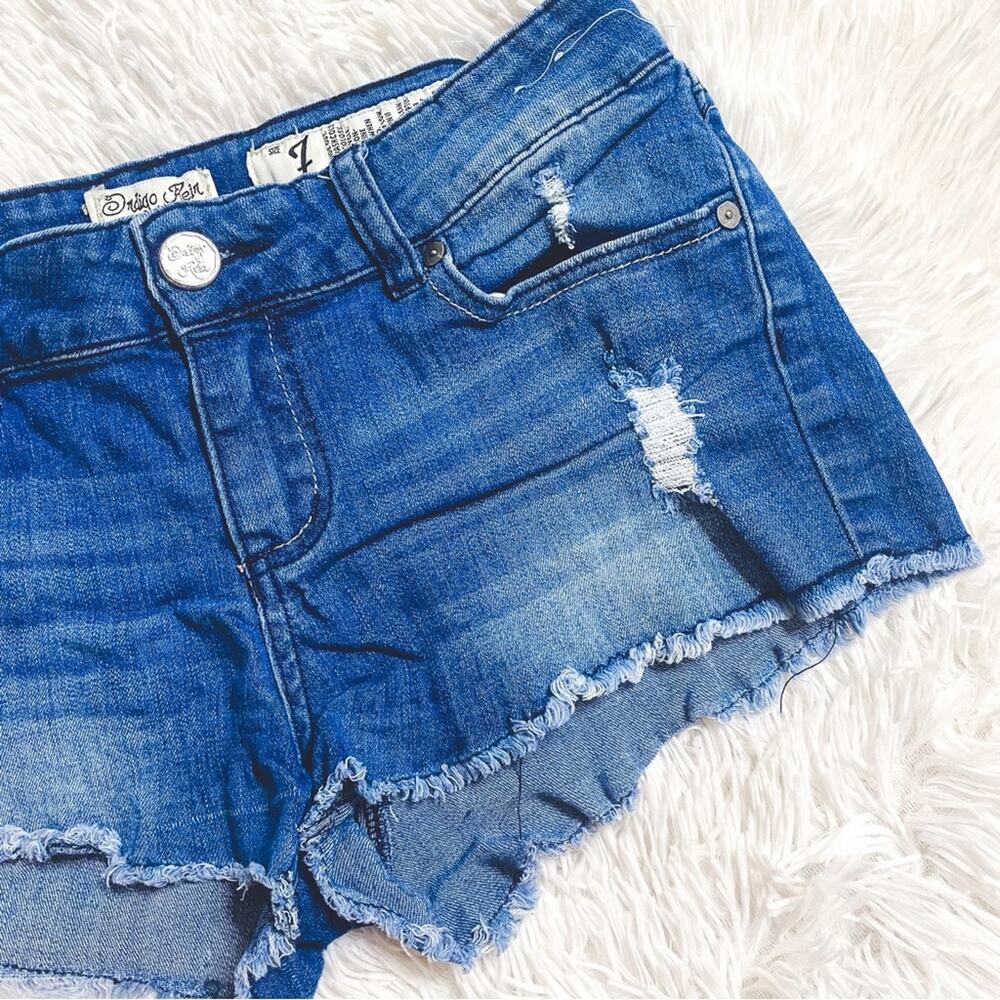 INDIGO REIN • Blue Y2K Denim Distressed Cutoff Daisy Dukes Bootie Shorts